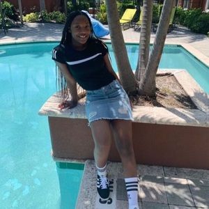 Meet your Posher, Bria